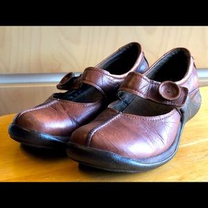Romika Women’s Brown Leather Mary Jan Sandals Size 36/5.5US are good condition.